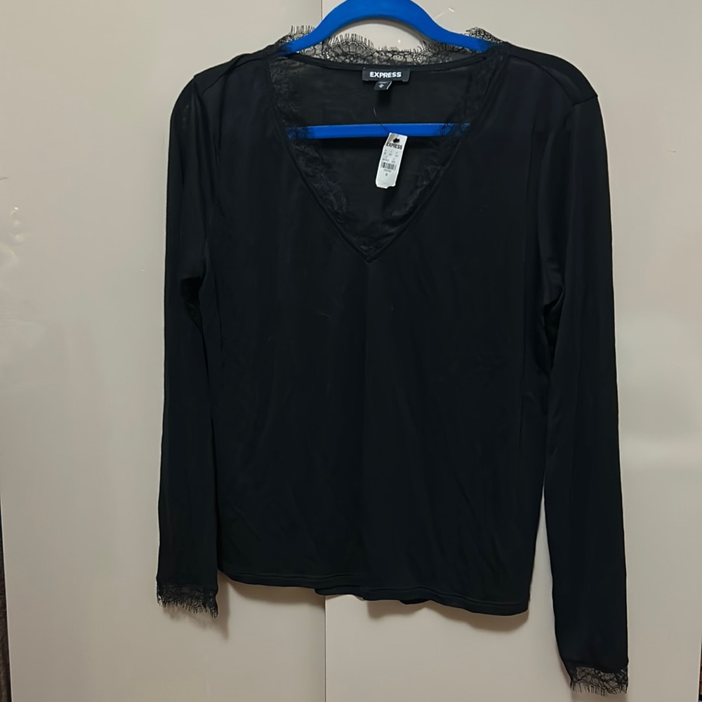 Beautiful black Express top.New ,size M